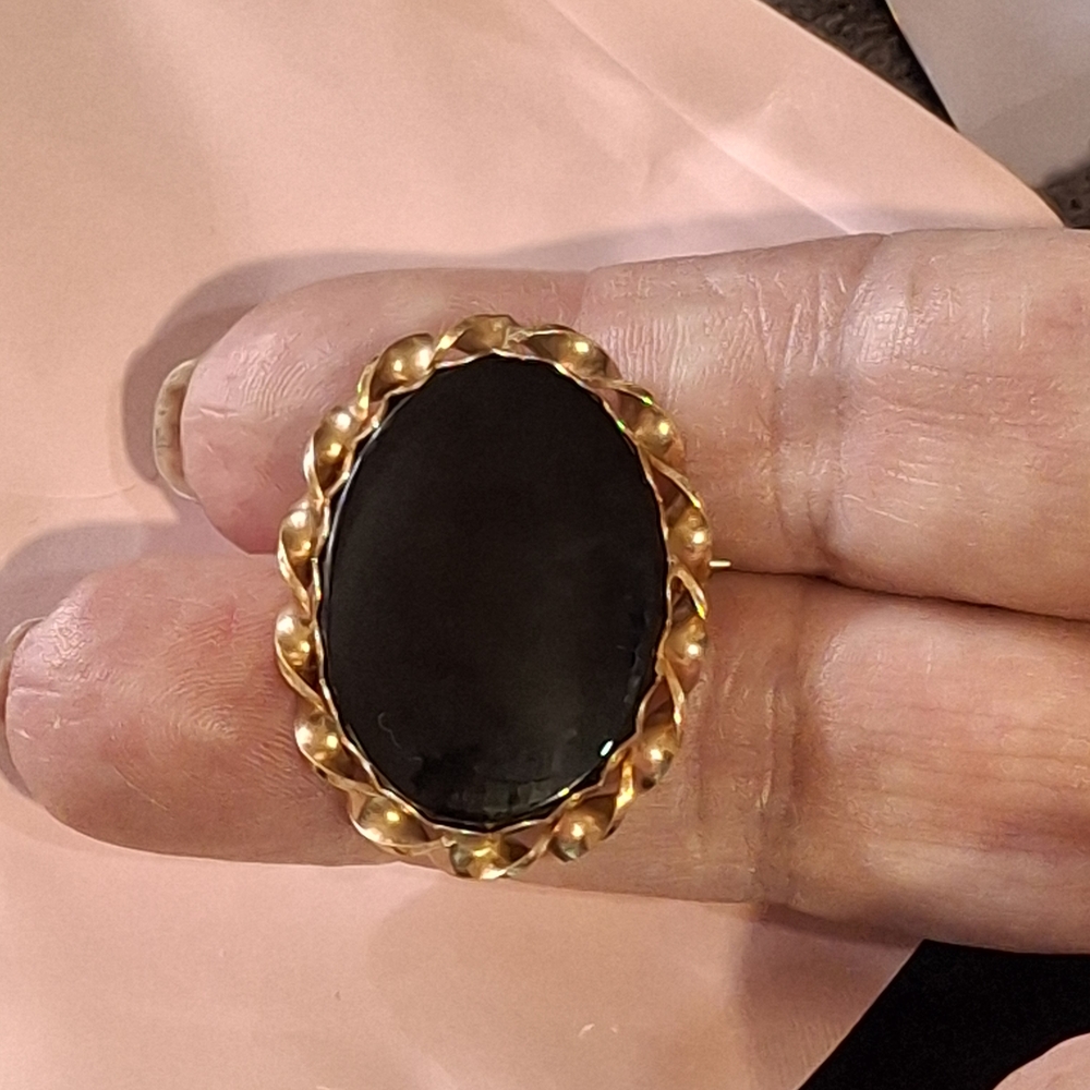 Black Onyx and 1/20 14kt G.F. Gold Framed Brooch Signed